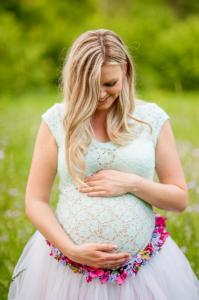 kreativ-kismama-fotozas_kismama-foto_fotenie-tehulky_kismama-vagyok_kismamafotozas_pregnacy_maternity-photo_fotenie-tehuliek_juraj-zsok_010.jpg