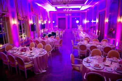 01_chateau-bela_hotel-chateau-bela_jimmy-choo_arioso-budapest_eskuvoi-fotos_jurajzsok_svadobny-fotograf_wedding-photographer_011-large.jpg