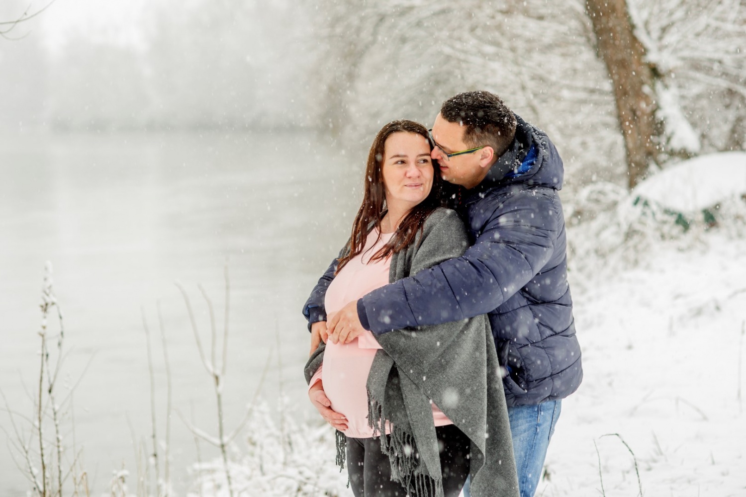 http://www.fotoz.sk/images/gallery-47/normal/teli-kismama-fotozas_kismama-fotok_winter-pregnacy-photo_fotenie-tehuliek_winter-maternity-foto_teli-kismama_tehulka_tehulka-foto_zimne-fotenie_kreativ-kismama-fotozas_036.jpg