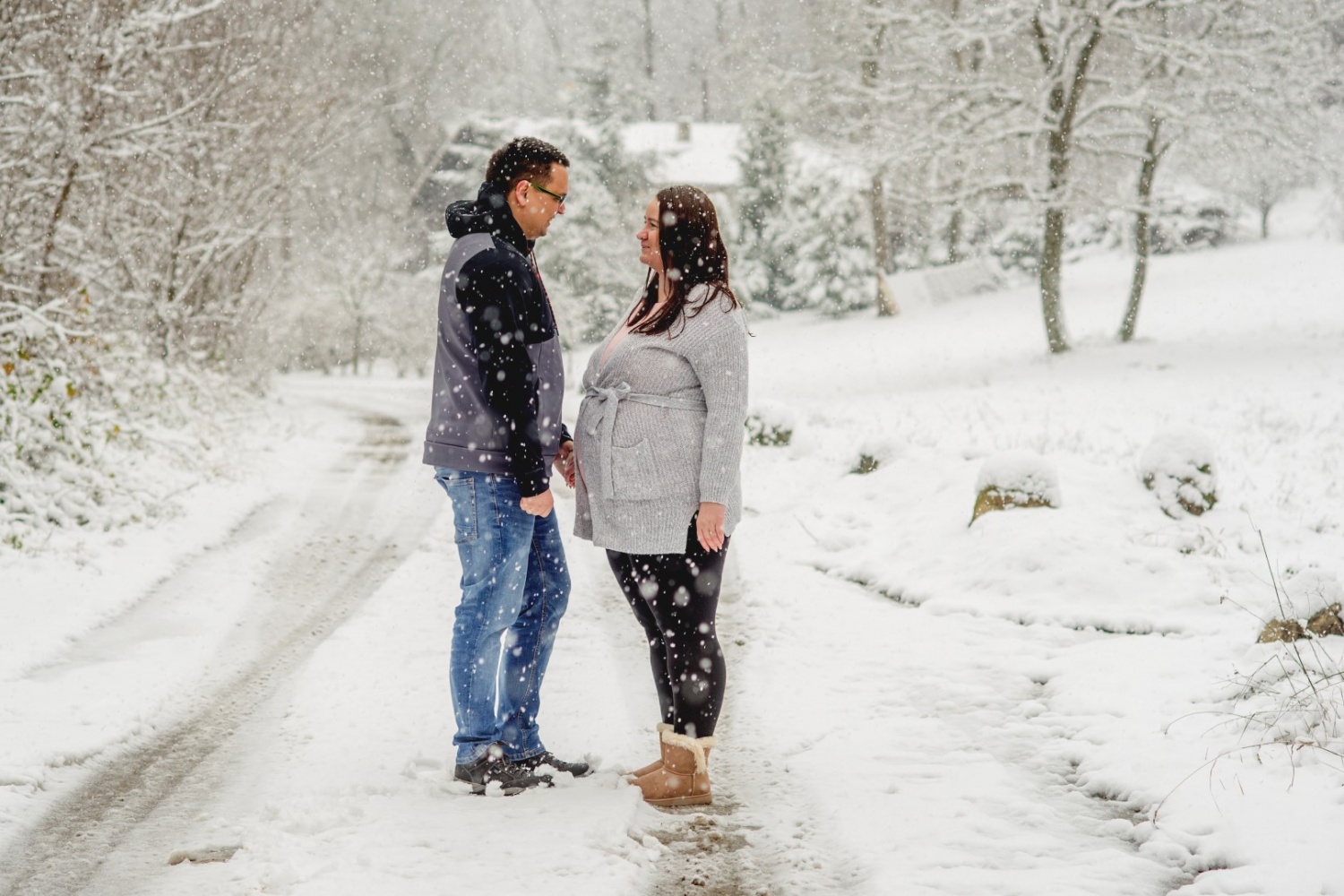 http://www.fotoz.sk/images/gallery-47/normal/teli-kismama-fotozas_kismama-fotok_winter-pregnacy-photo_fotenie-tehuliek_winter-maternity-foto_teli-kismama_tehulka_tehulka-foto_zimne-fotenie_kreativ-kismama-fotozas_038.jpg