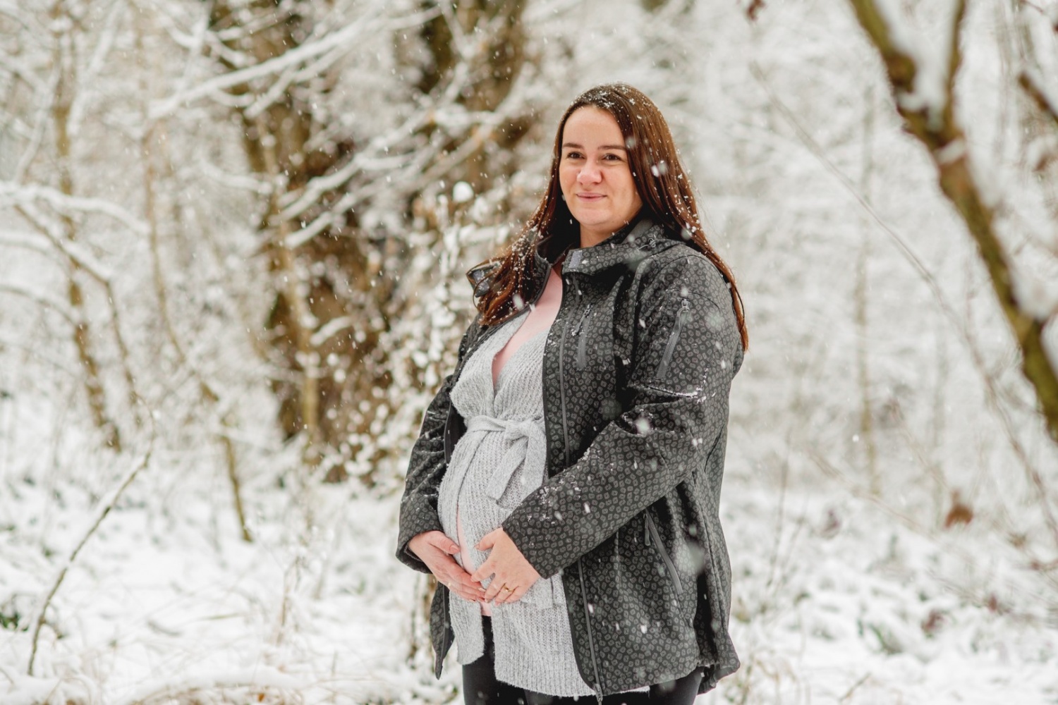 http://www.fotoz.sk/images/gallery-47/normal/teli-kismama-fotozas_kismama-fotok_winter-pregnacy-photo_fotenie-tehuliek_winter-maternity-foto_teli-kismama_tehulka_tehulka-foto_zimne-fotenie_kreativ-kismama-fotozas_051.jpg