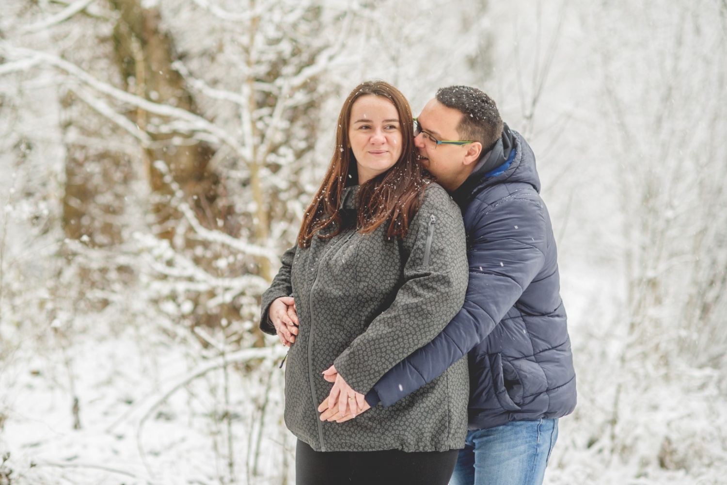 http://www.fotoz.sk/images/gallery-47/normal/teli-kismama-fotozas_kismama-fotok_winter-pregnacy-photo_fotenie-tehuliek_winter-maternity-foto_teli-kismama_tehulka_tehulka-foto_zimne-fotenie_kreativ-kismama-fotozas_053.jpg