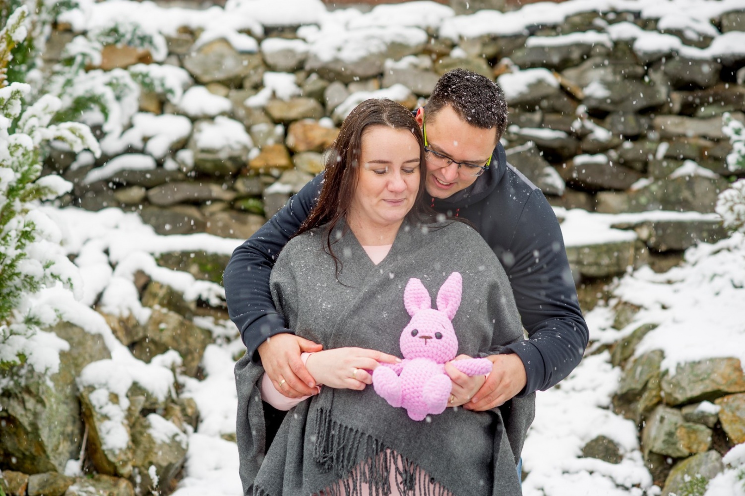 http://www.fotoz.sk/images/gallery-47/normal/teli-kismama-fotozas_kismama-fotok_winter-pregnacy-photo_fotenie-tehuliek_winter-maternity-foto_teli-kismama_tehulka_tehulka-foto_zimne-fotenie_kreativ-kismama-fotozas_061.jpg