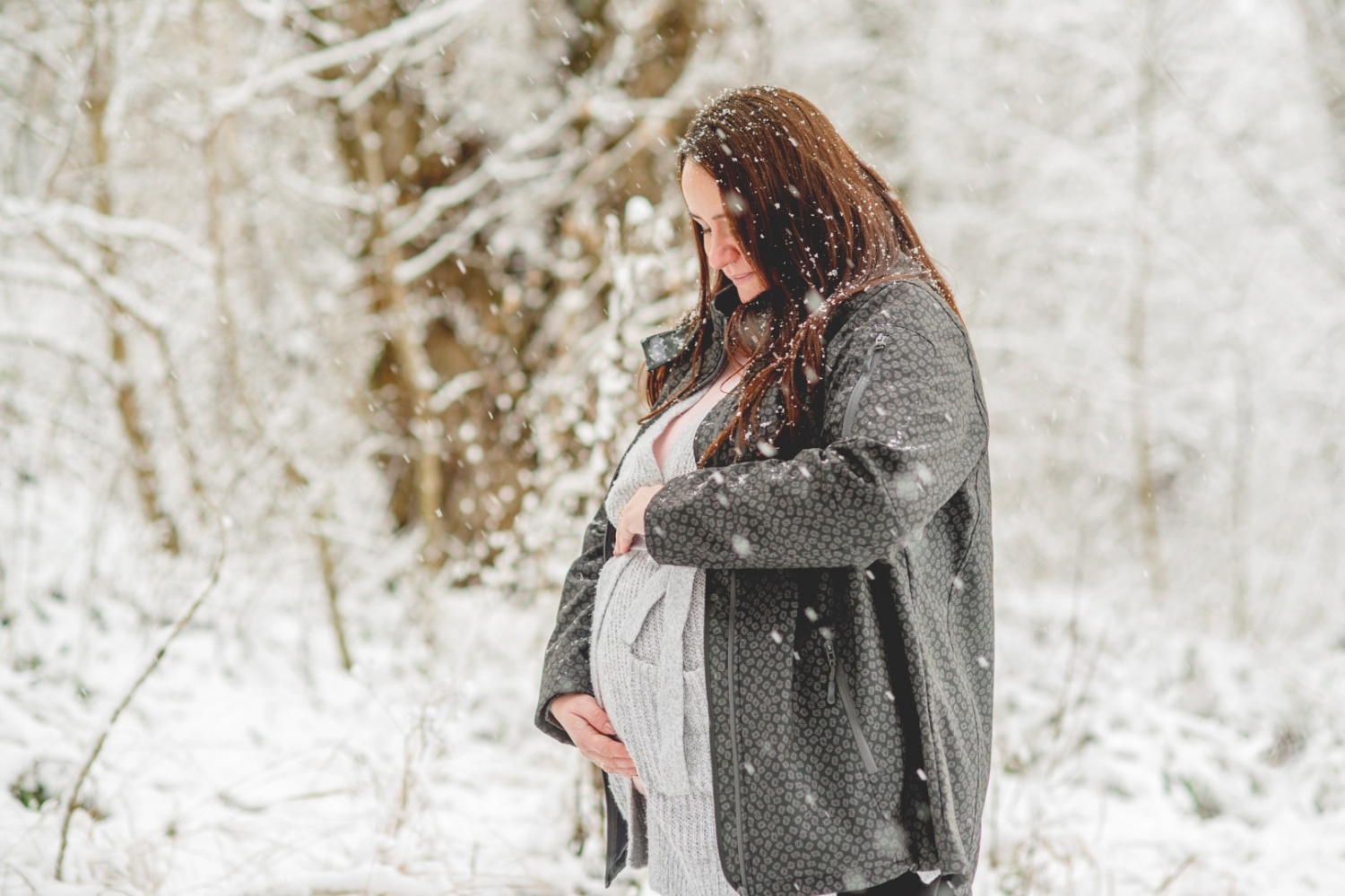 http://www.fotoz.sk/images/gallery-47/normal/teli-kismama-fotozas_kismama-fotok_winter-pregnacy-photo_fotenie-tehuliek_winter-maternity-foto_teli-kismama_tehulka_tehulka-foto_zimne-fotenie_kreativ-kismama-fotozas_063.jpg